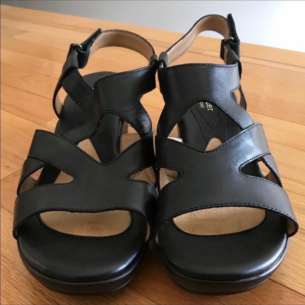 Naturalizer N5 comfort Sandals